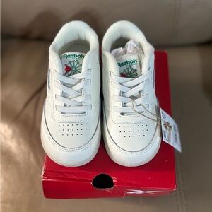 NWT Size 8 Reebok Club C Chalk/Glacier Green lace Uo Sneakers.  Retail 44.99